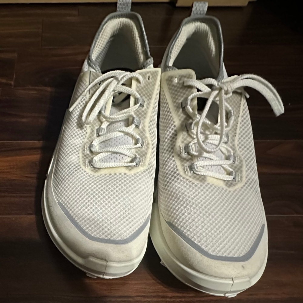 Men’s Mountain Sneakers, New